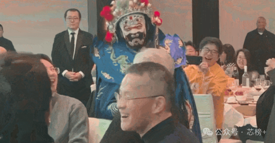 黄仁勋北京发红包,详解英伟达中国战略与AI布局